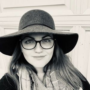 Woman’s Phenix Wool & Leather Hat